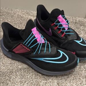 Nike Women's Zoom Pegasus Flyease shoes